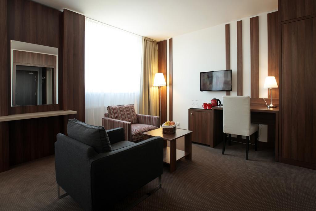 Hotel Metropol Спішська Нова Весь Номер фото