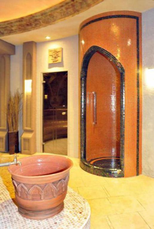 Hotel Metropol Спішська Нова Весь Екстер'єр фото