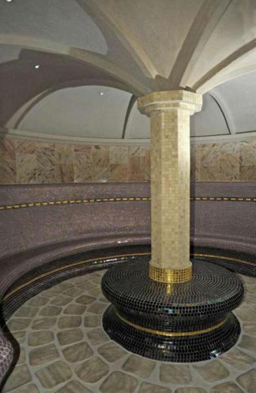 Hotel Metropol Спішська Нова Весь Екстер'єр фото