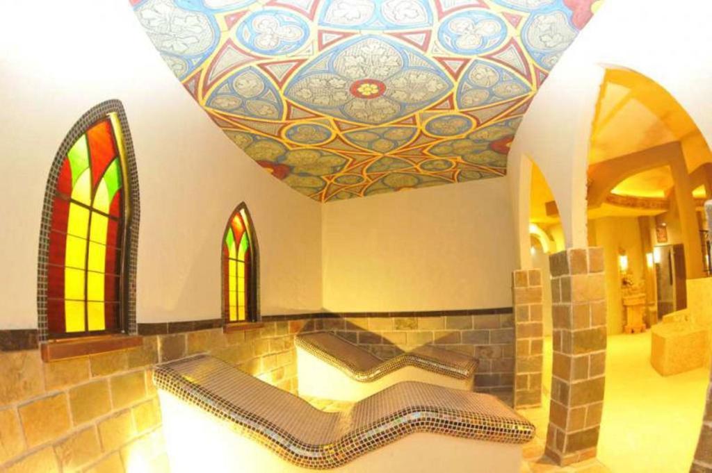 Hotel Metropol Спішська Нова Весь Екстер'єр фото